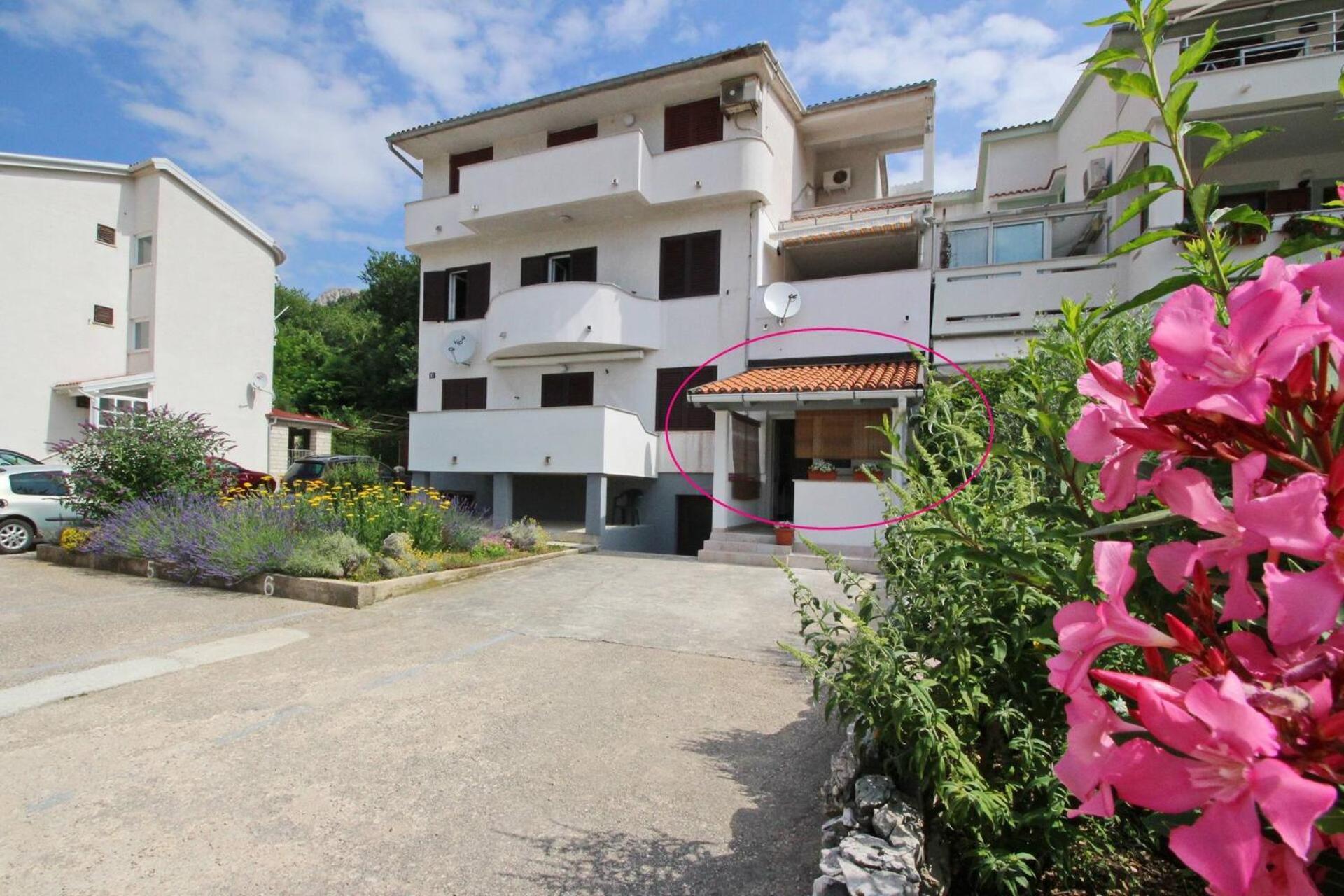 Apartments Karamarko Башка Экстерьер фото